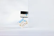 Jemný pleťový pemzový peeling 30 ml Kvitok