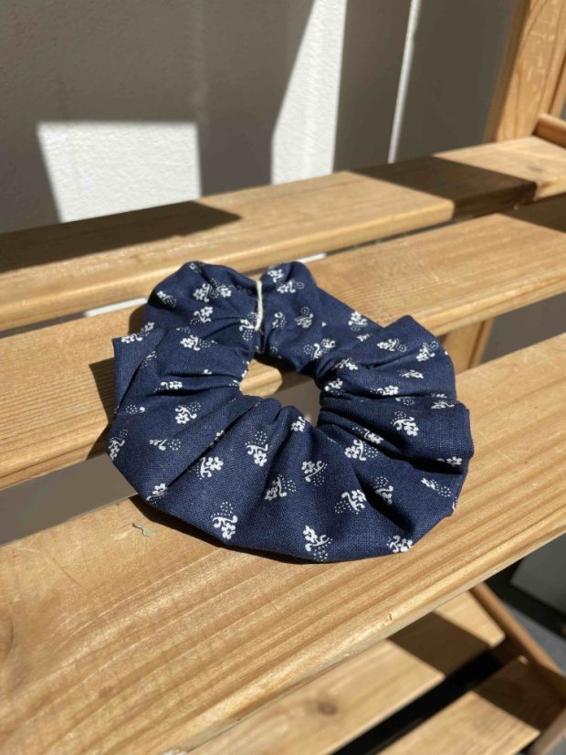 Gumička do vlasů - folklorní - Varianta: Bílá s kytičkami